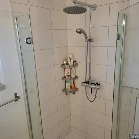 1-zimmer Im Gruenen Stadtgrenze Frankfurt Apartment *