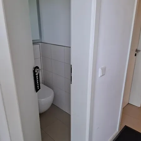 1-zimmer Im Gruenen Stadtgrenze Frankfurt * Bad Vilbel